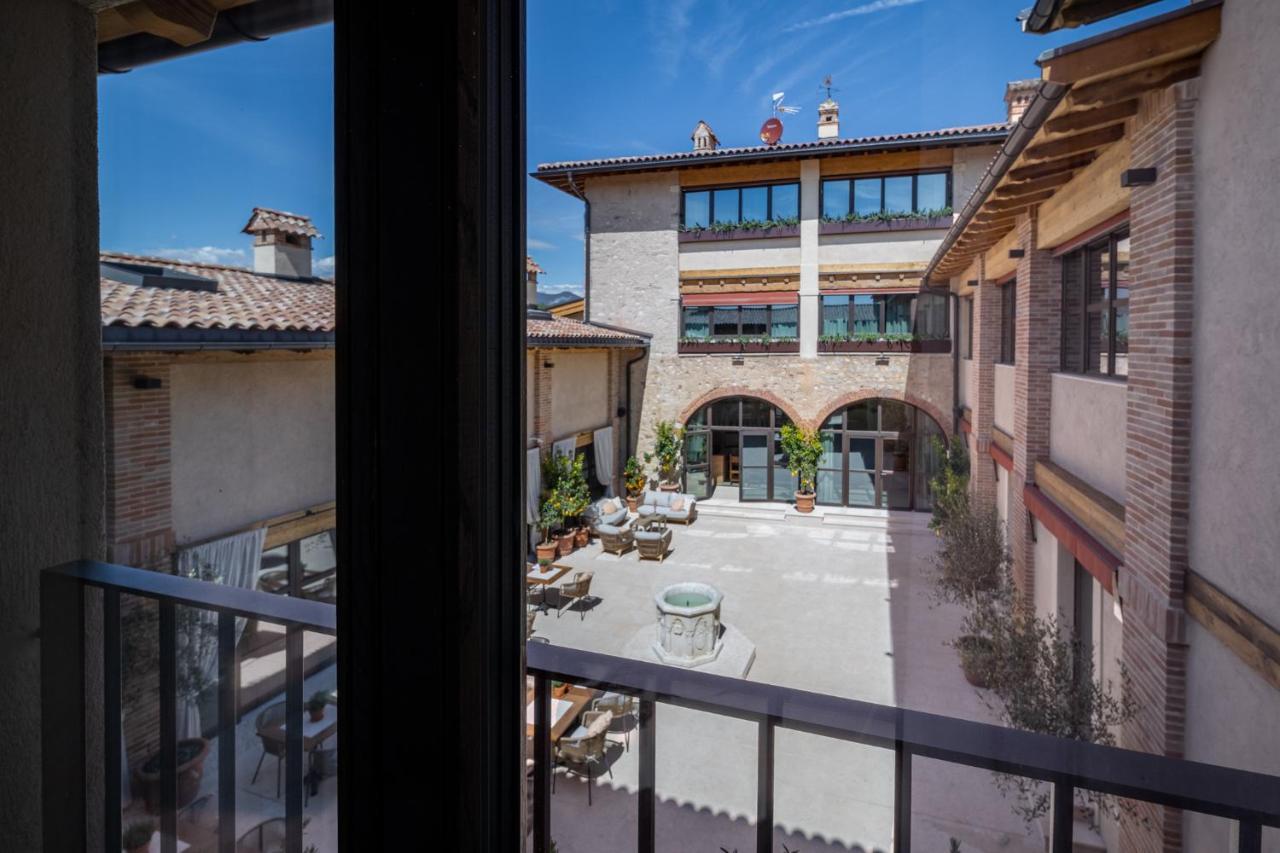 Conti Thun Wine Resort Puegnago del Garda Exterior photo