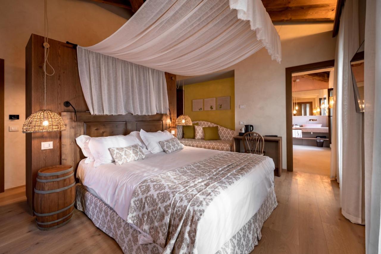 Conti Thun Wine Resort Puegnago del Garda Exterior photo