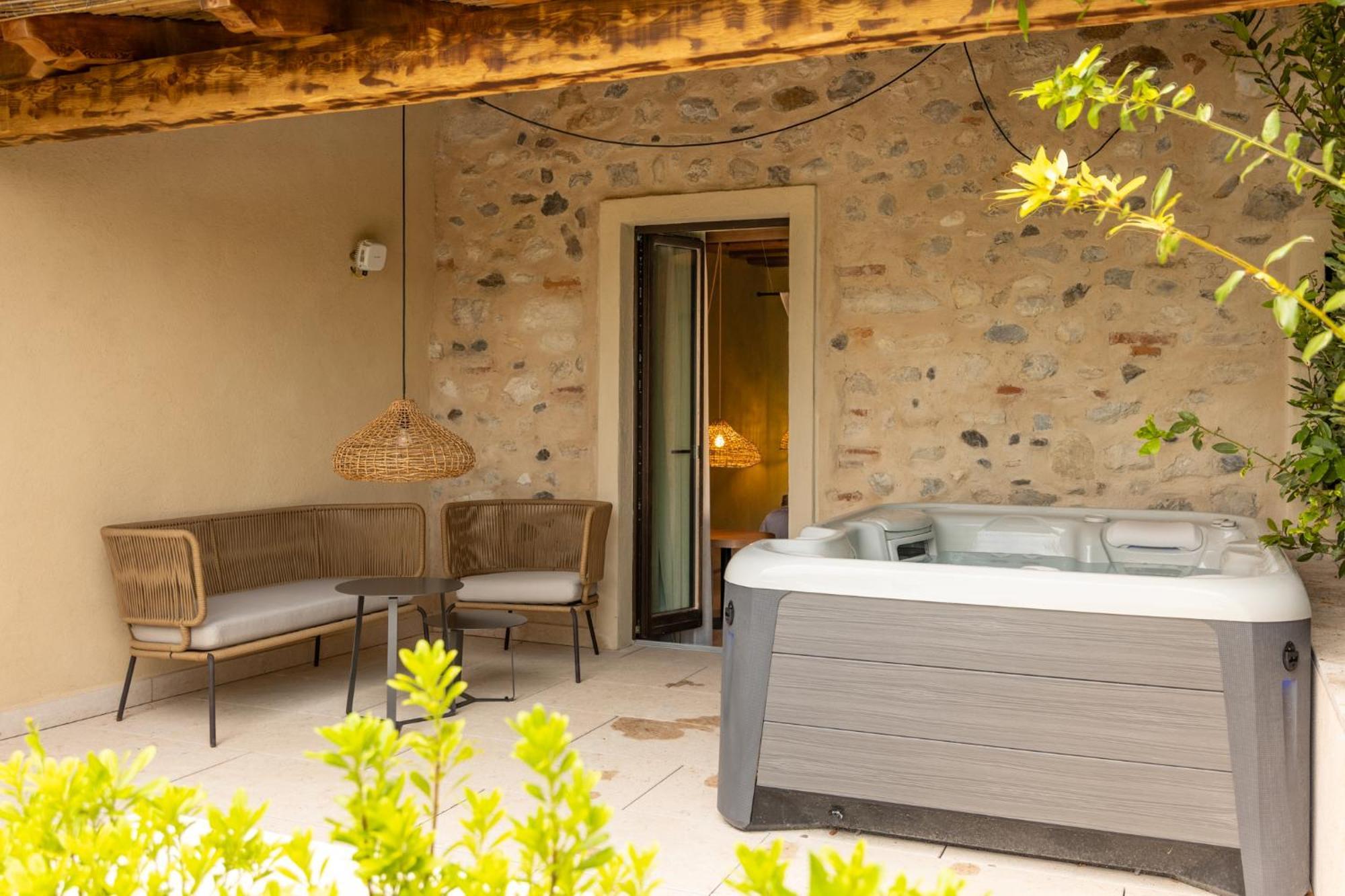 Conti Thun Wine Resort Puegnago del Garda Exterior photo