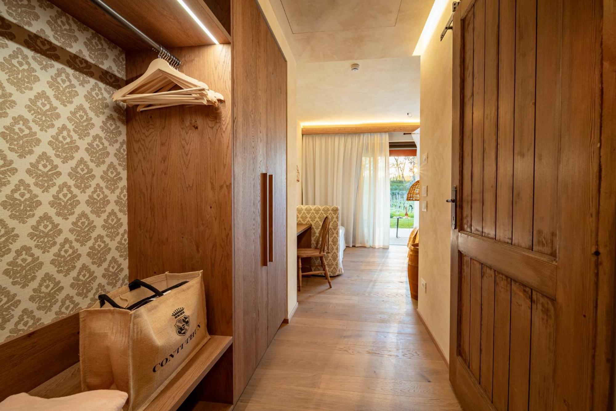 Conti Thun Wine Resort Puegnago del Garda Exterior photo