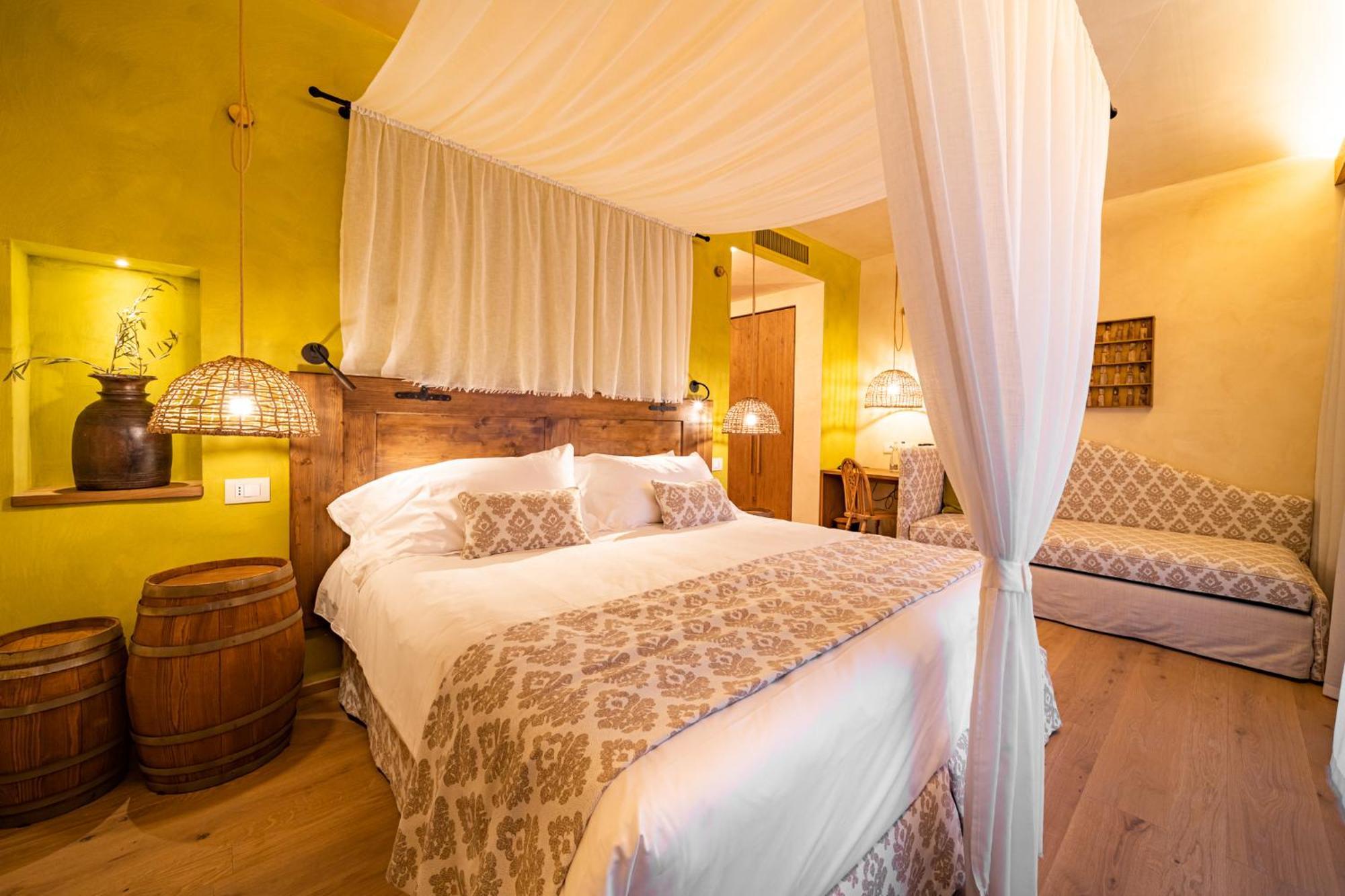 Conti Thun Wine Resort Puegnago del Garda Exterior photo