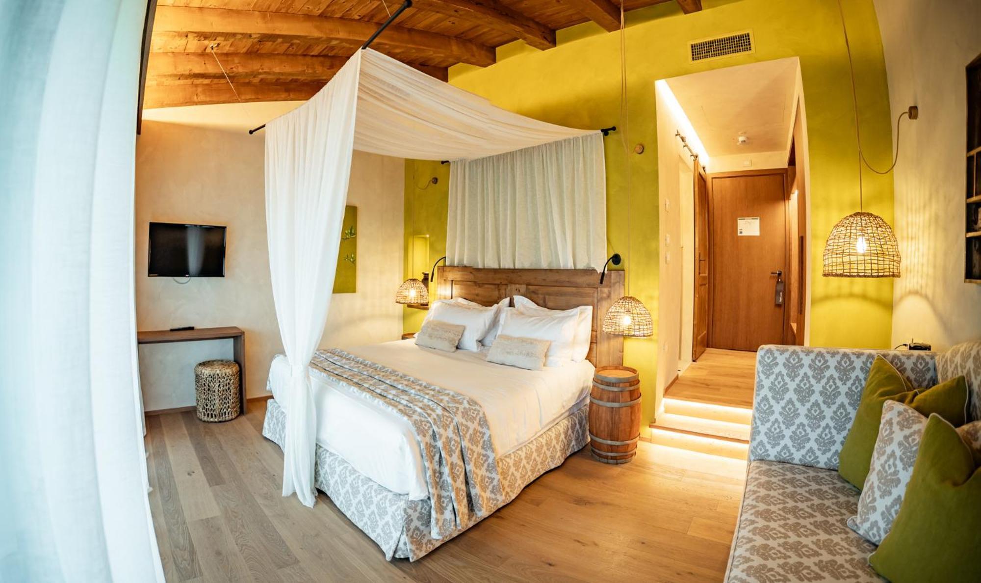 Conti Thun Wine Resort Puegnago del Garda Exterior photo
